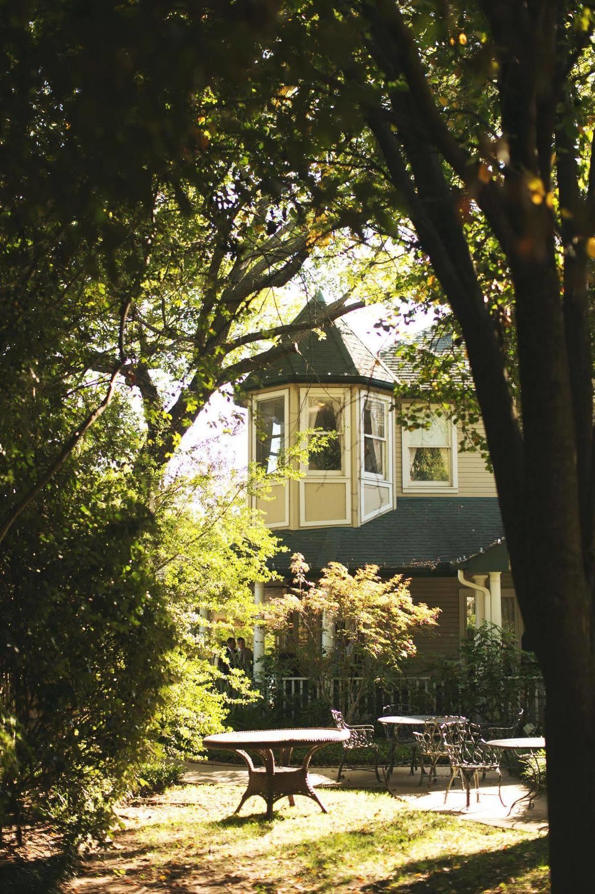 The Sanford House Inn & Spa 알링턴 외부 사진