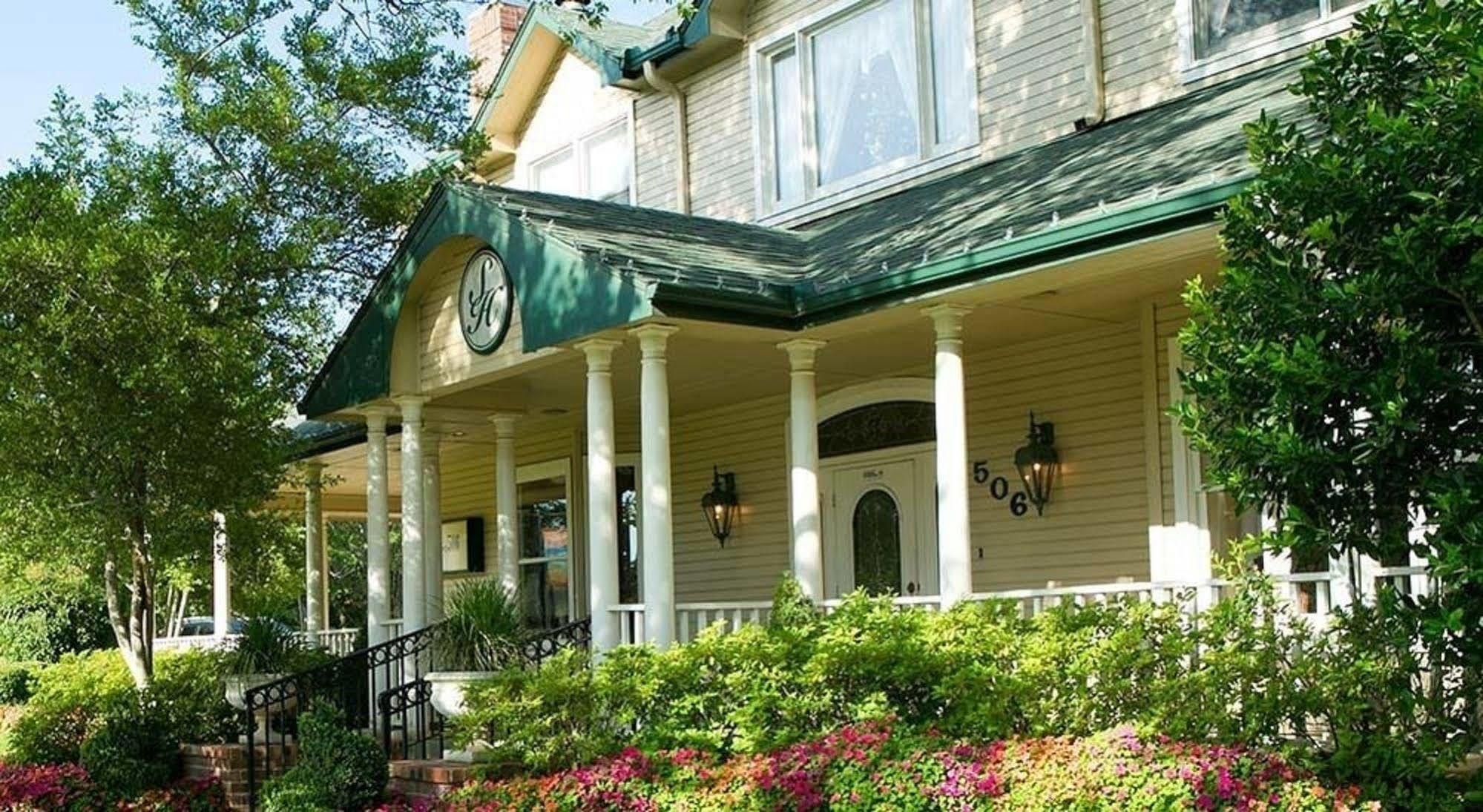 The Sanford House Inn & Spa 알링턴 외부 사진